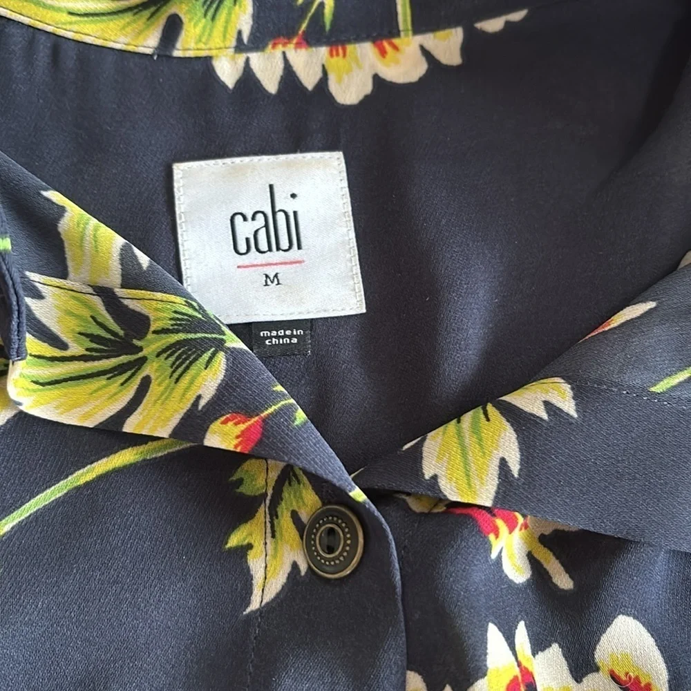 Cabi Daisy Blouse Button Down Top Floral Shirt 3250 Navy Yellow Size Medium